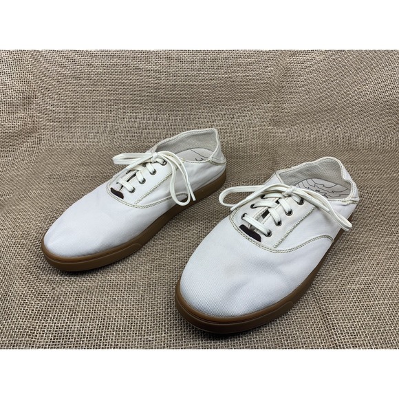 OluKai Other - OluKai Men's White Kahu Lace Up Canvas Boat Shoe Size 8 EUR 40